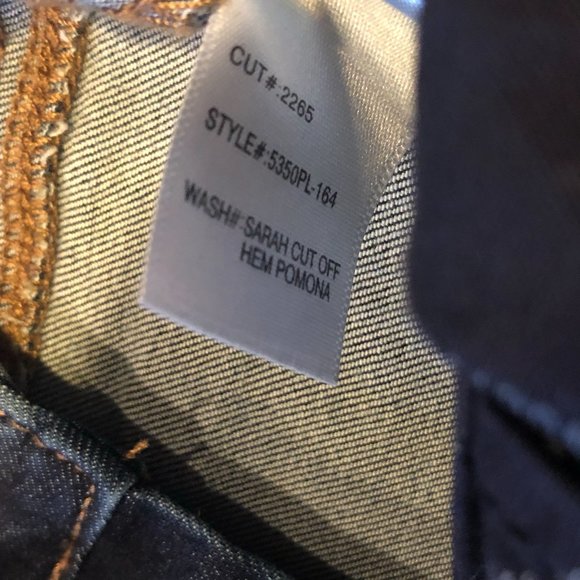 Super cute 🦋 Articles of Society Sarah Butterfly 🦋 Raw Hem Jeans ~ NEW 🦋 - Picture 2 of 16